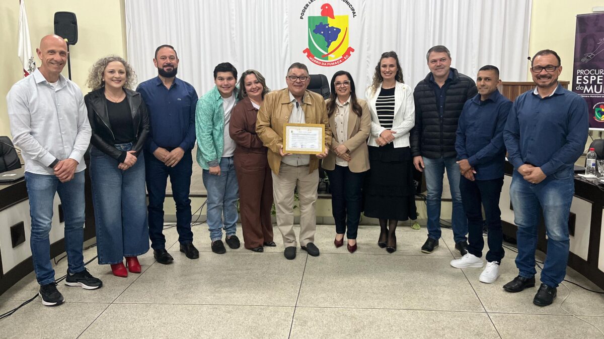 Câmara de Morro da Fumaça homenageia Palhaço Biriba pelos 56 anos de carreira artística