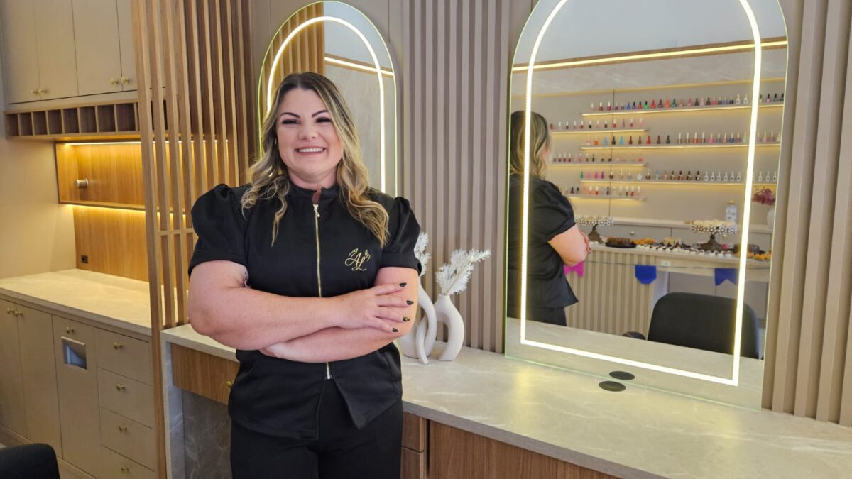 Com ambiente moderno e acolhedor, Lena Américo Studio apresenta novo espaço