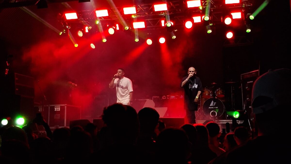 Mano D e Gadelha representam o rap independente na abertura de Hungria em Urussanga