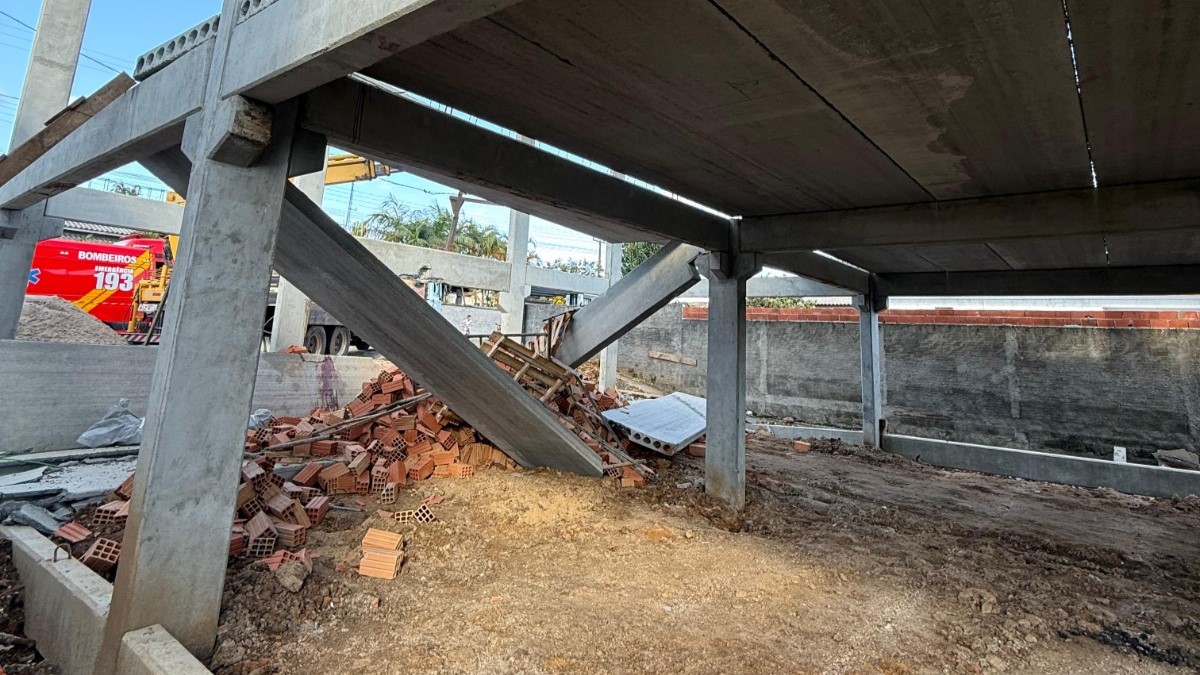 Bombeiros de Morro da Fumaça atendem desabamento com morte em Criciúma