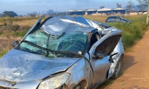 Acidente danifica poste e interrompe fornecimento de energia em Morro da Fumaça