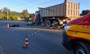 Bombeiros de Morro da Fumaça auxiliam em atendimento de acidente com morte de mãe e filho