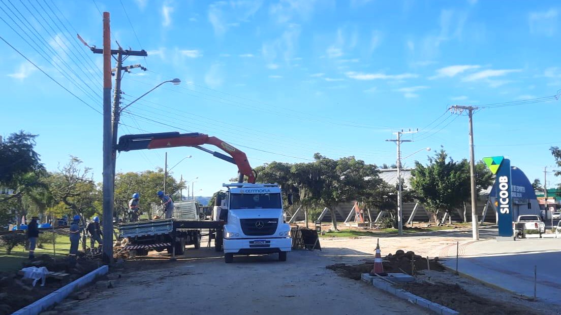 Cermoful realiza desligamento programado para finalizar substituição de mais de 20 postes na região central de Morro da Fumaça