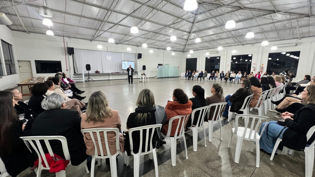 Núcleo Feminino Cermoful debate imagem pessoal e protagonismo das mulheres no cooperativismo