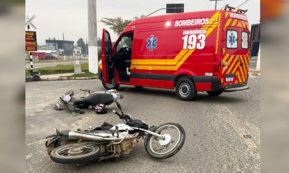 Colisão entre motos deixa duas pessoas feridas no bairro Jussara