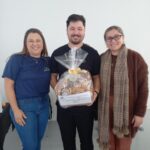 Alunos da escola Vicente Guollo exploram técnica com pregos e linhas em experiência artística