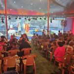 Alunos do Bairro da Juventude se divertem com espetáculo do Palhaço Biriba em Morro da Fumaça