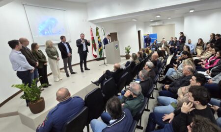 Com Salão de Atos lotado, Governo de Morro da Fumaça inaugura Espaço do Empreendedor