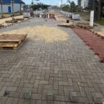Parque Linear de Morro da Fumaça: Obras avançam e inicia a colocação de paver na rua Primo Ítalo Naspolini