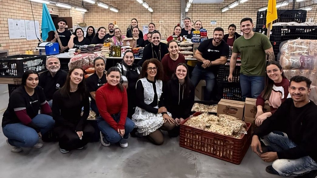 Pé de Ameixa Confecções arrecada quase duas toneladas de alimentos em gincana corporativa