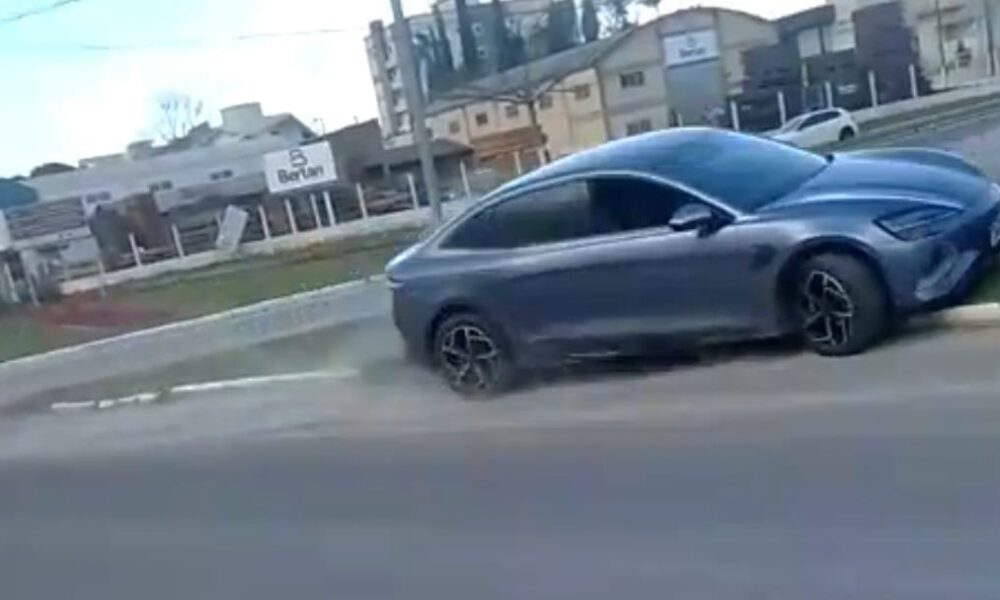 Polícia Civil conclui inquérito e indicia motorista por dano ao patrimônio público e direção perigosa