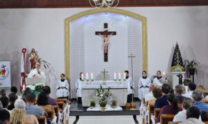 Mina Fluorita celebra oito anos de dedicação da Capela Nossa Senhora Aparecida e do altar em honra a Santa Gertrudes