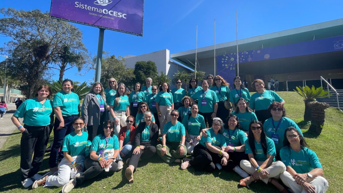 Delegação do Sicoob Credija marca presença no 20º Encontro Estadual de Mulheres