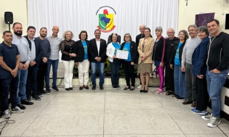 Câmara de Vereadores homenageia Berço de Jesus pelos mais de 30 anos de dedicação à comunidade