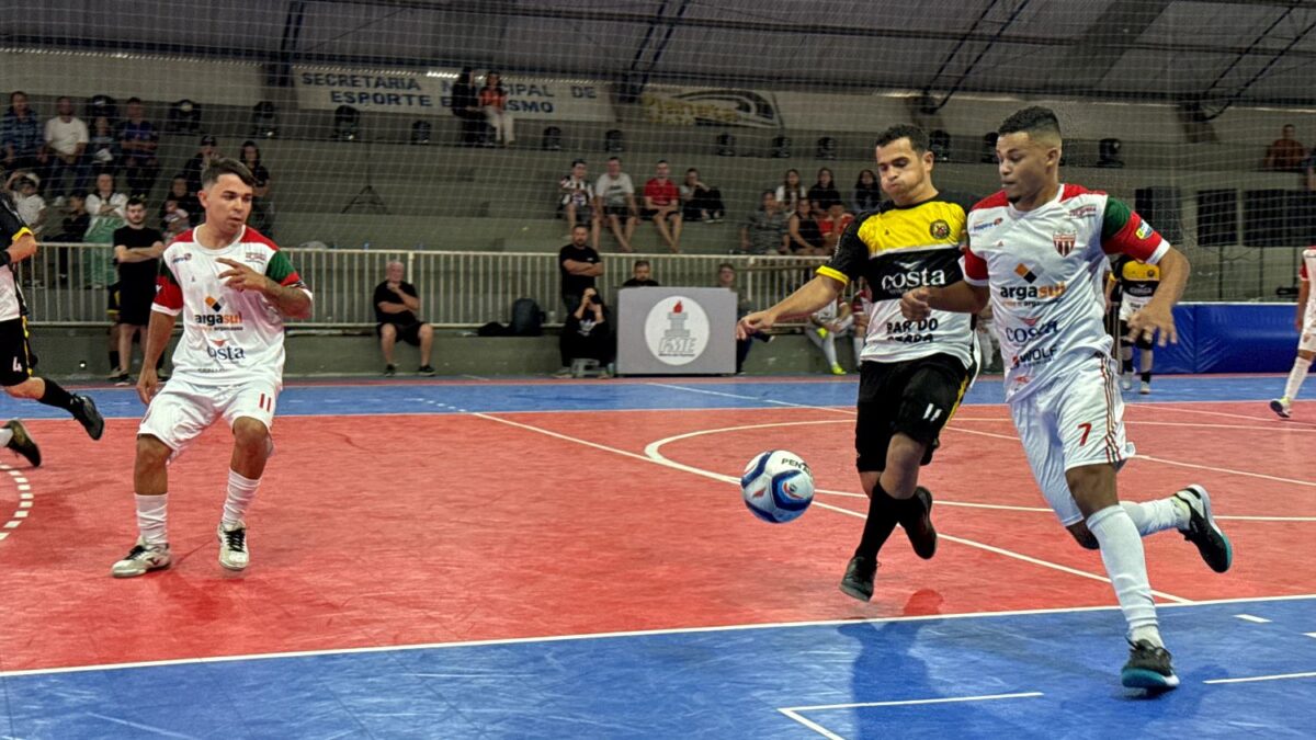 Rui Barbosa é campeão do Municipal de Futsal de Morro da Fumaça com vitória por 6 a 3 sobre o Balaio de Quinta