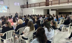 Profissionais da Educação e da Saúde participam de formação sobre prevenção ao câncer infantojuvenil com a Casa Guido