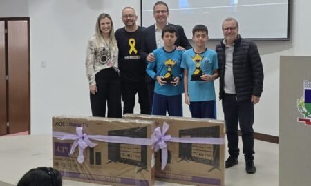 Demutran de Morro da Fumaça premia vencedores de concurso cultural e lança nova logomarca