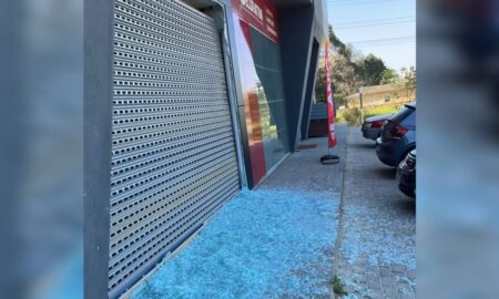 Barbearia é alvo de vandalismo em Morro da Fumaça