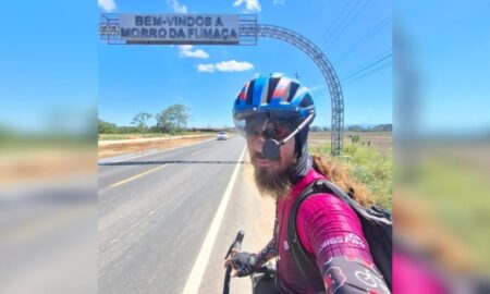 Ciclista aventureiro John Edesson compartilha jornada em Morro da Fumaça