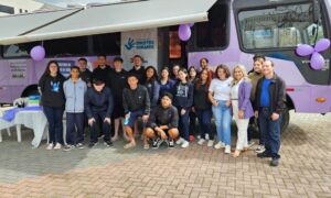 Ônibus Lilás mobiliza comunidade em Morro da Fumaça com ações de conscientização, apoio e empreendedorismo
