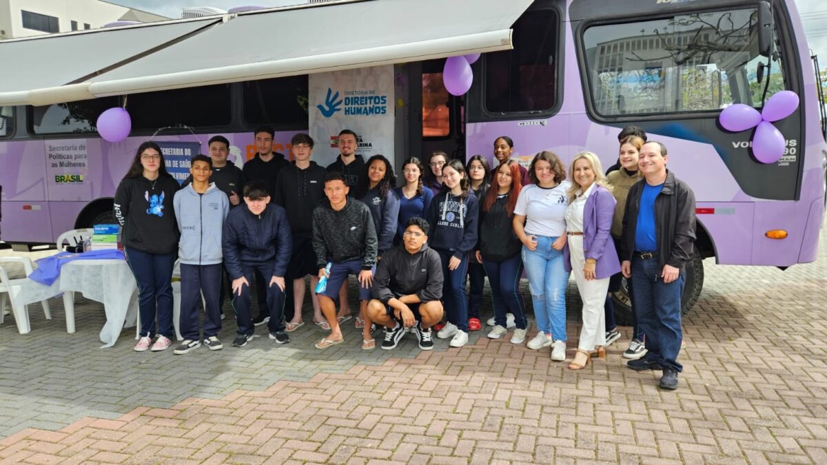 Ônibus Lilás mobiliza comunidade em Morro da Fumaça com ações de conscientização, apoio e empreendedorismo
