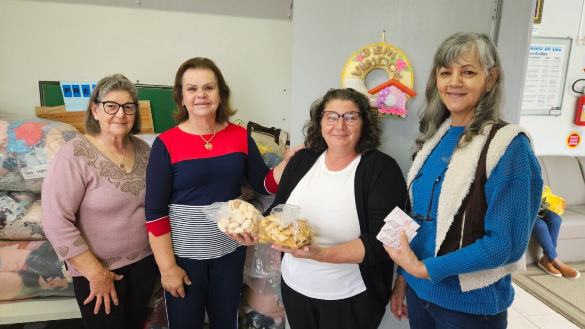 Associação Berço de Jesus realiza venda de quitutes e supera expectativas em Morro da Fumaça