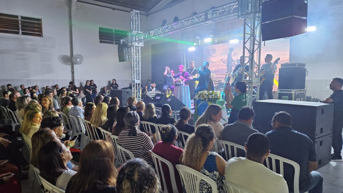 Show “Cantando a Vida com os Padres” celebra abertura das novenas em honra a Santa Luzia