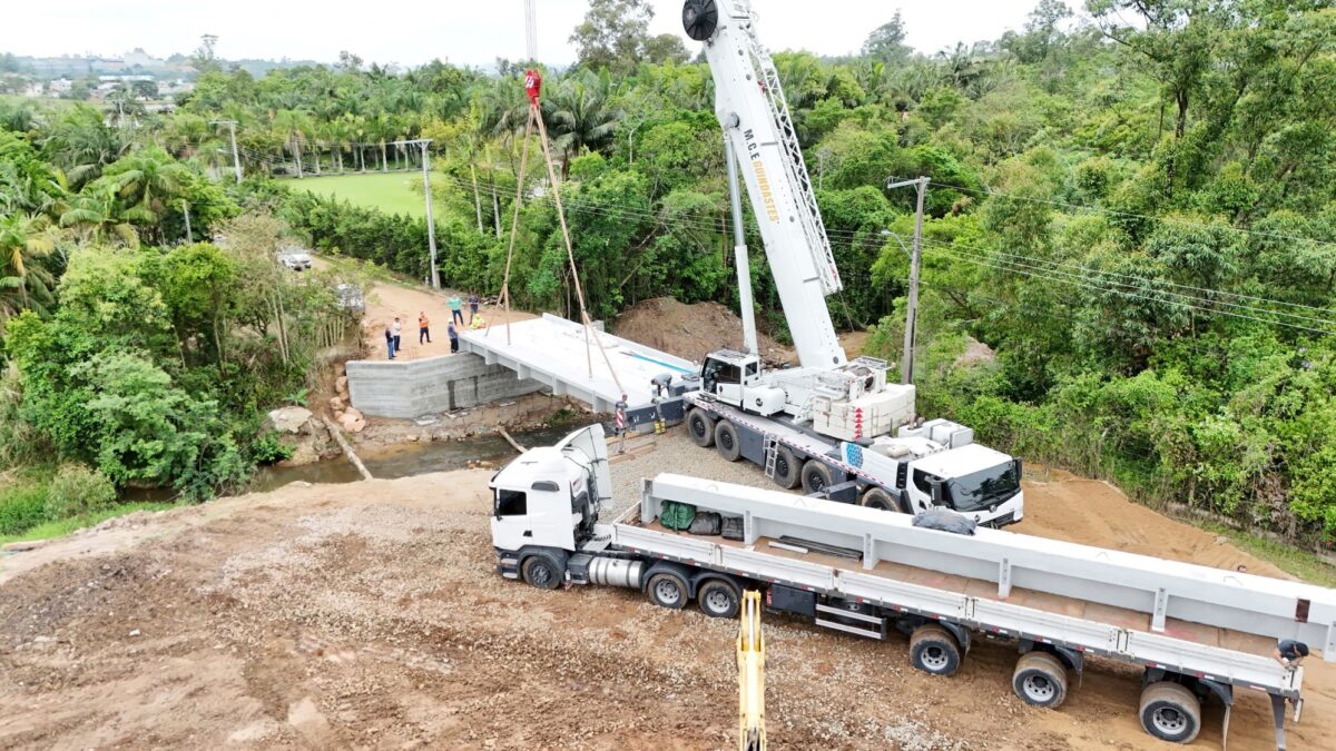 Ponte que liga Morro da Fumaça e Içara recebe nova estrutura 1 Ponte que liga Morro da Fumaça e Içara recebe nova estrutura