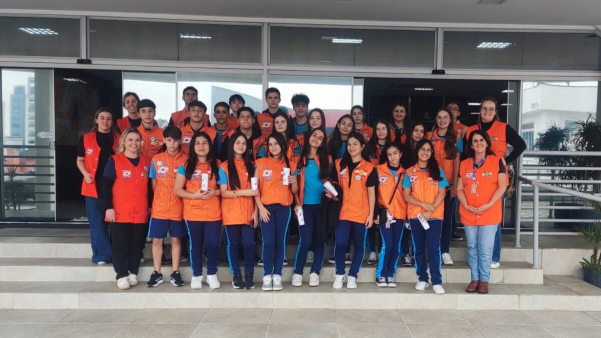 Em visita à Capital, alunos fumacenses do Programa Defesa Civil na Escola conhecem o Centro Integrado de Gerenciamento de Riscos e Desastres