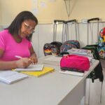 No Dia do Professor, Graziela Oliveira celebra a realização de um sonho e uma história de superação