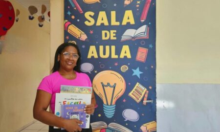 No Dia do Professor, Graziela Oliveira celebra a realização de um sonho e uma história de superação