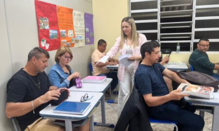História da professora Viviane Gomes Guerreira emociona e revela o poder transformador da Educação de Jovens e Adultos