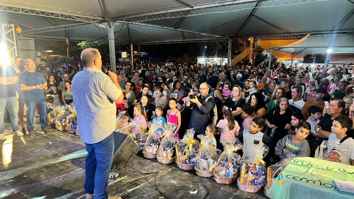 Natal Cermoful 2025 leva magia, alegria e grandes prêmios às comunidades