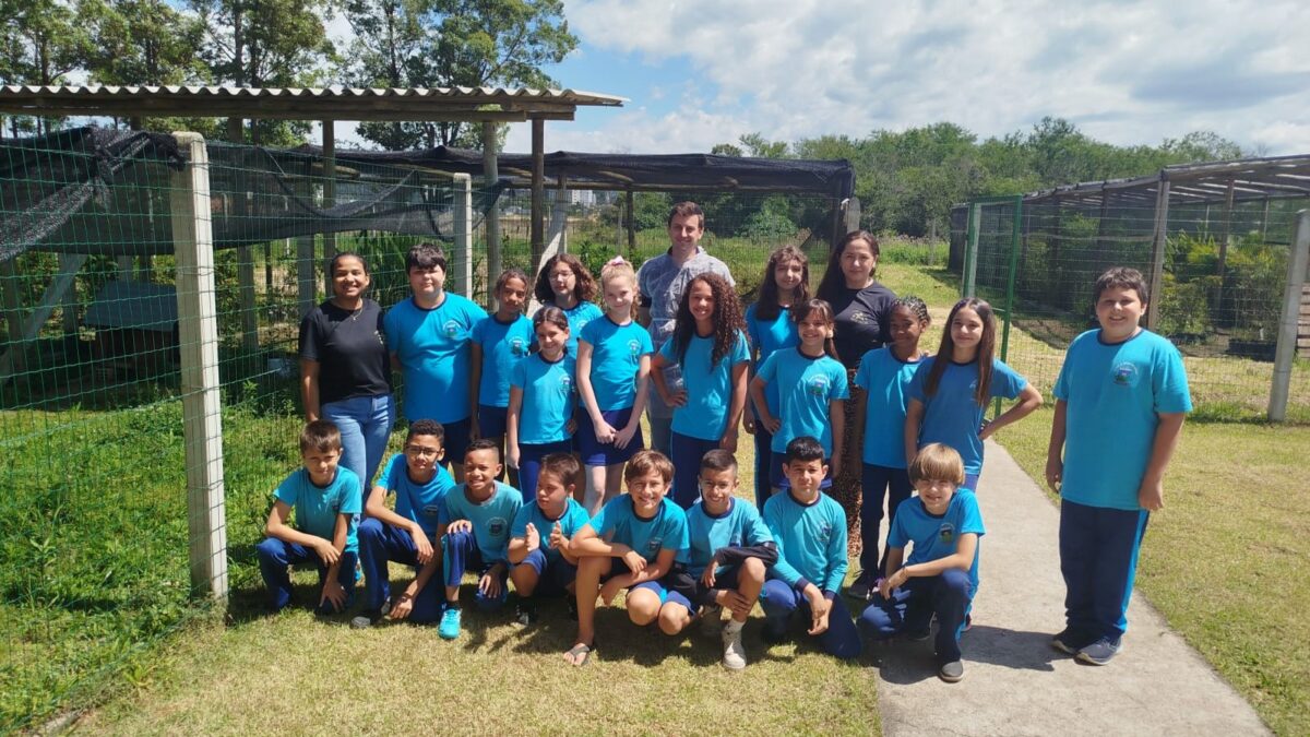 Alunos fumacenses conhecem Centro de Bem-Estar Animal em ação de conscientização da causa animal