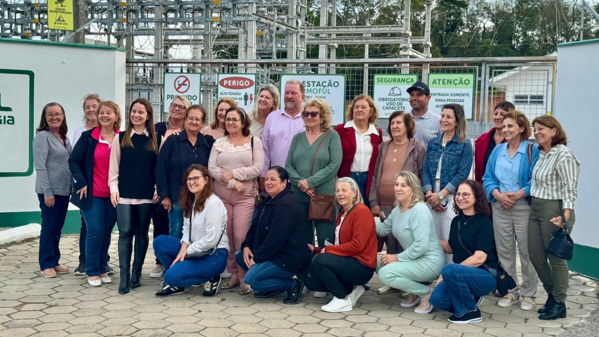 Café com o Presidente reúne grupo de mulheres em alusão ao Outubro Rosa