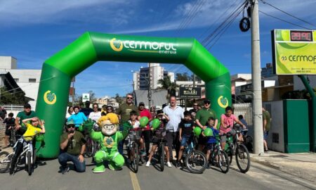 Passeio Ciclístico da Cermoful celebra Dia das Crianças com integração e alegria