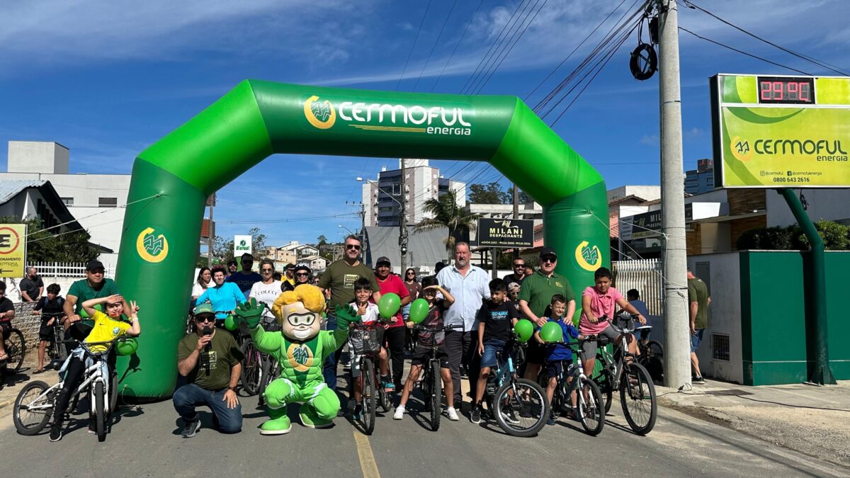 Passeio Ciclístico da Cermoful celebra Dia das Crianças com integração e alegria