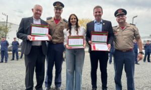 Prefeito Eduardo Guollo recebe Título Honorífico "Amigo do Bombeiro"