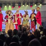 Chegada do Expresso Natalino emociona grande público na abertura da programação de Natal em Morro da Fumaça