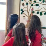 Alunos do Centro Educacional Davi doam tampinhas de plástico para a APAE