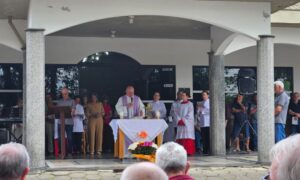 Missa de Finados reúne fiéis no Cemitério Municipal de Morro da Fumaça