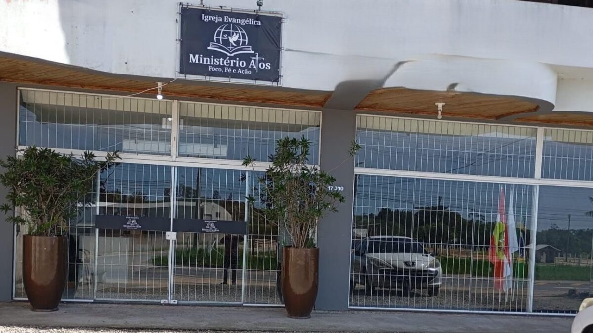 Igreja Ministério Atos promove “Dia do Corte de Cabelo Gratuito”