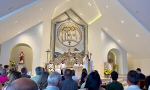 Igreja de Linha Cabral é dedicada a Frei Galvão em cerimônia marcada pela devoção