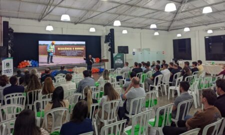 Fortalecendo o empreendedorismo fumacense, palestra aborda inteligência empresarial e estratégia nos negócios