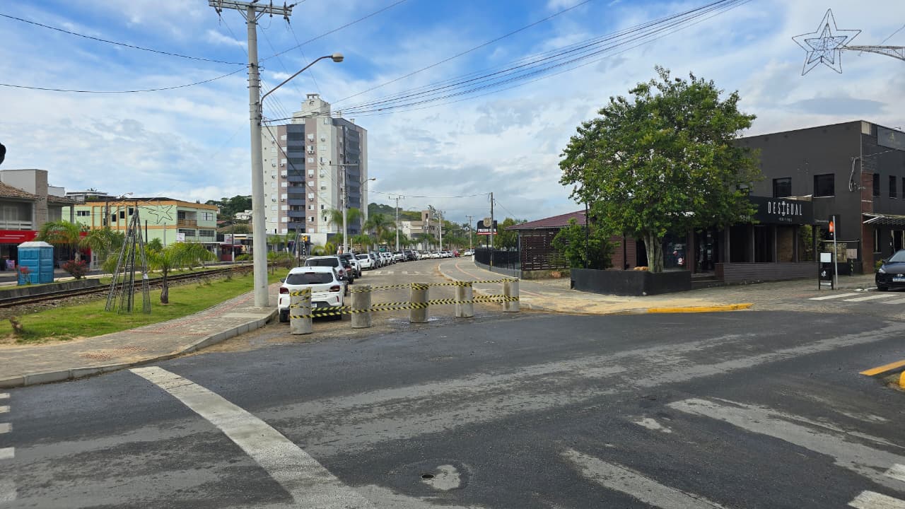 Rua Primo Ítalo Naspolini interditada a partir desta terça-feira (18) para obra de pavimentação