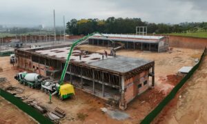 Cermoful conclui concretagem da última laje da nova sede administrativa