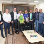 Piloto fumacense recebe homenagem na Assembleia Legislativa 2 Piloto fumacense recebe homenagem na Assembleia Legislativa