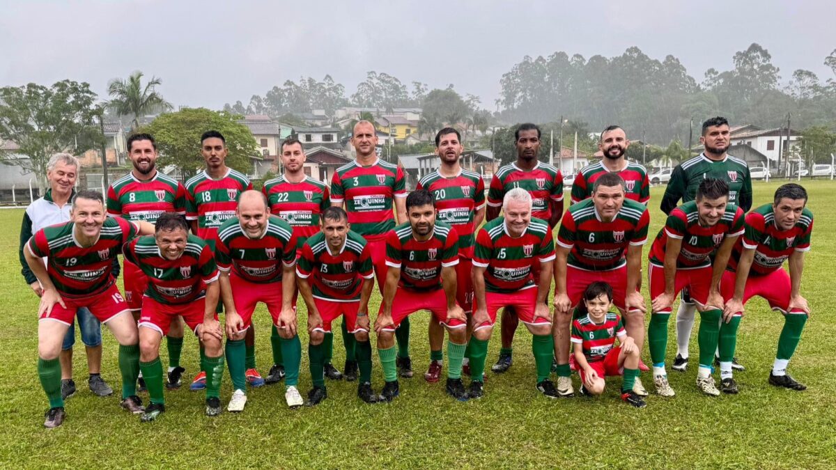 Master do Rui Barbosa goleia o De Villa por 6 a 0 em Urussanga