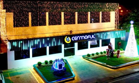 Cermoful colabora com iluminação de Natal em ruas e praças
