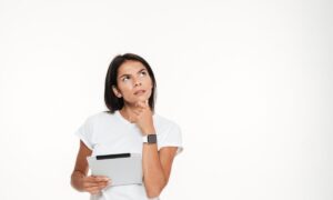 Aperto no fim do mês? Como conseguir um respiro financeiro